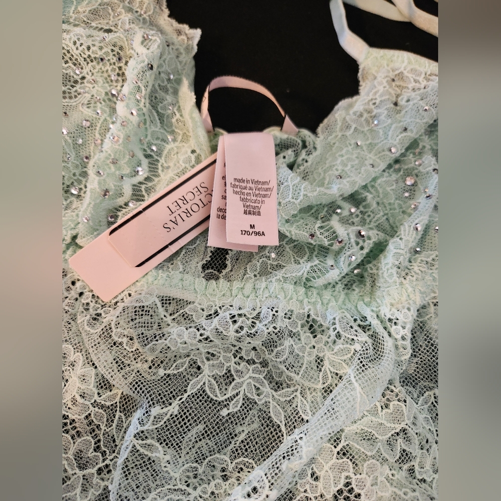 VS Mint Green Set - Picture 3 of 3